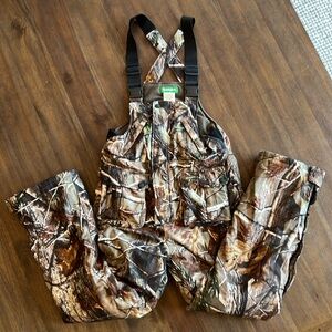 Remington lined insulated Camo Snow Bib Hunting Pant Size Youth 14-16